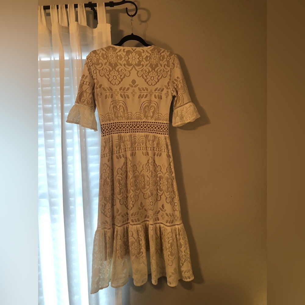 Ivy City Co Monroe Lace Dress - Picture 3 of 4
